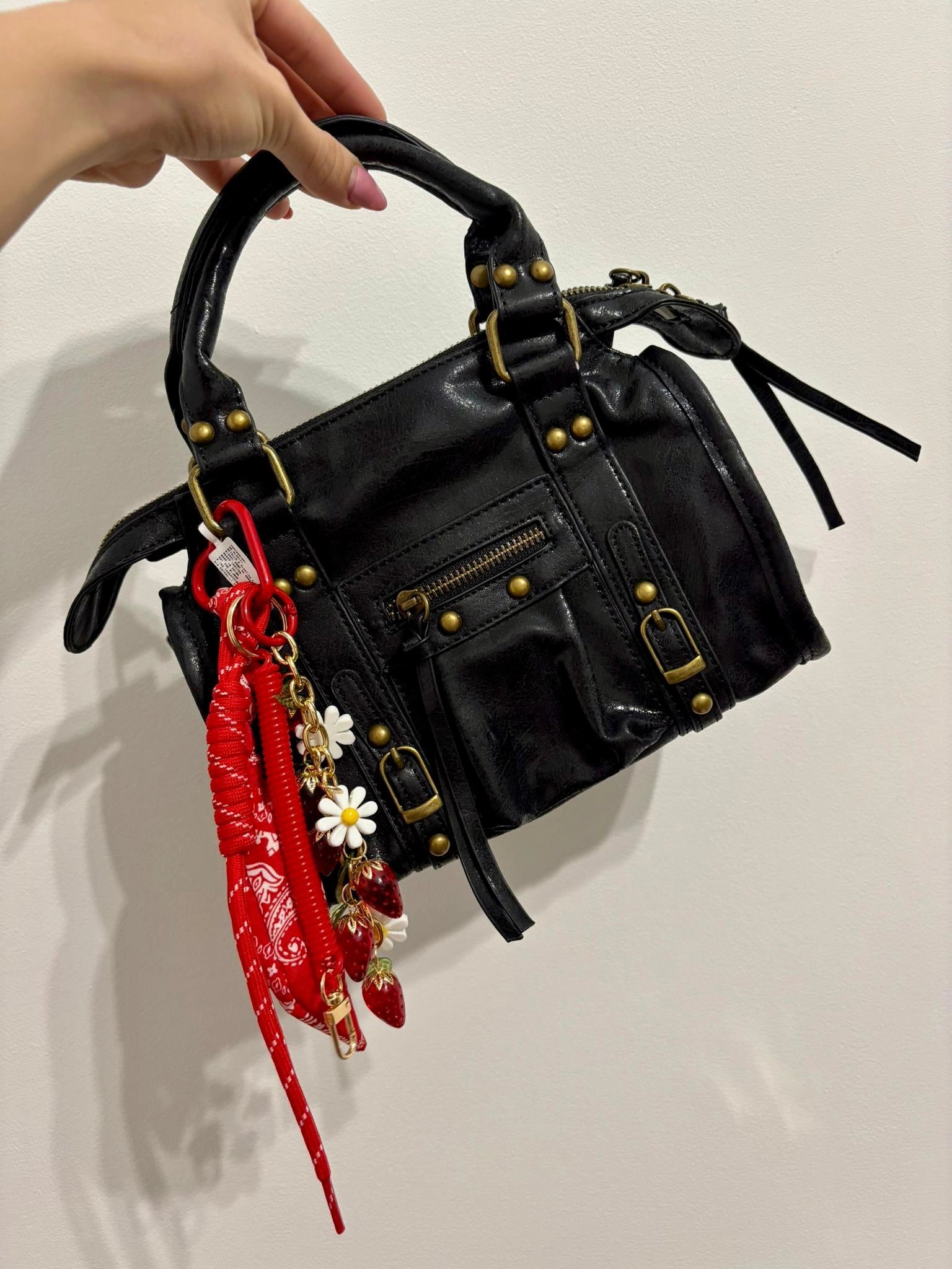 Charm “Strawberry”